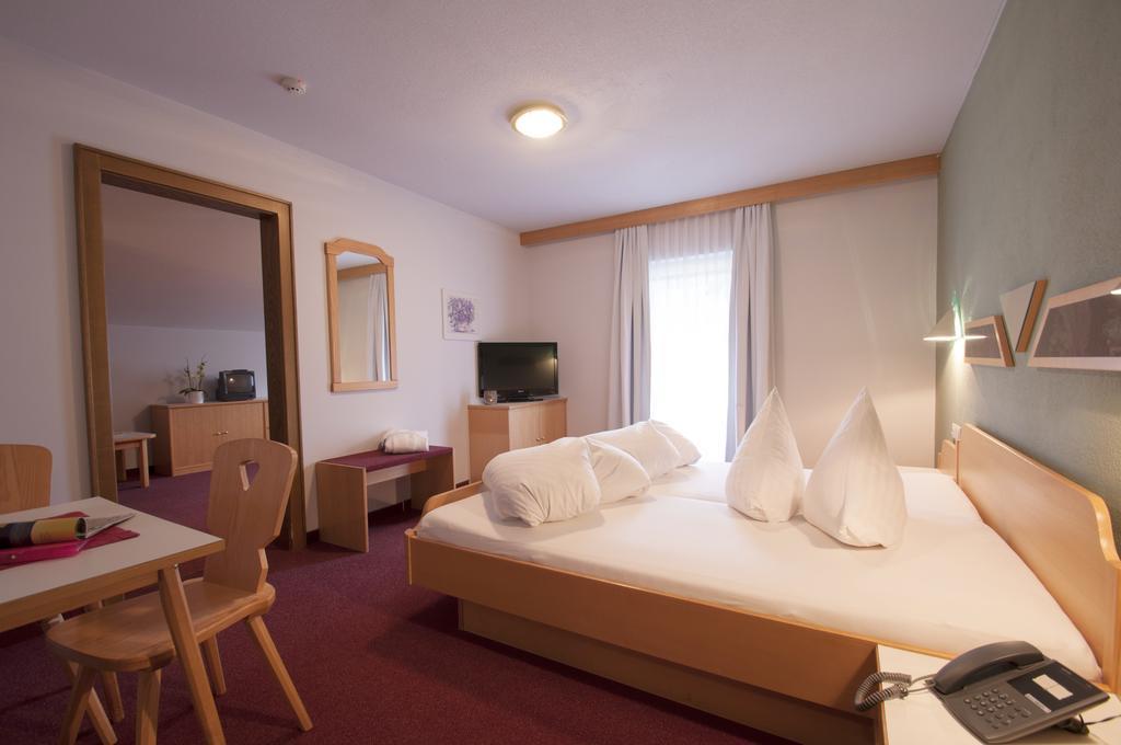 Hotel Alpenfriede Jerzens Ngoại thất bức ảnh
