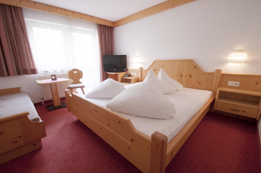 Hotel Alpenfriede Jerzens Ngoại thất bức ảnh